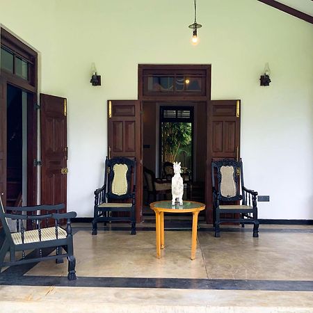 Headman House Antique Villa - A Seaside Royal Stay Ахангама Екстериор снимка