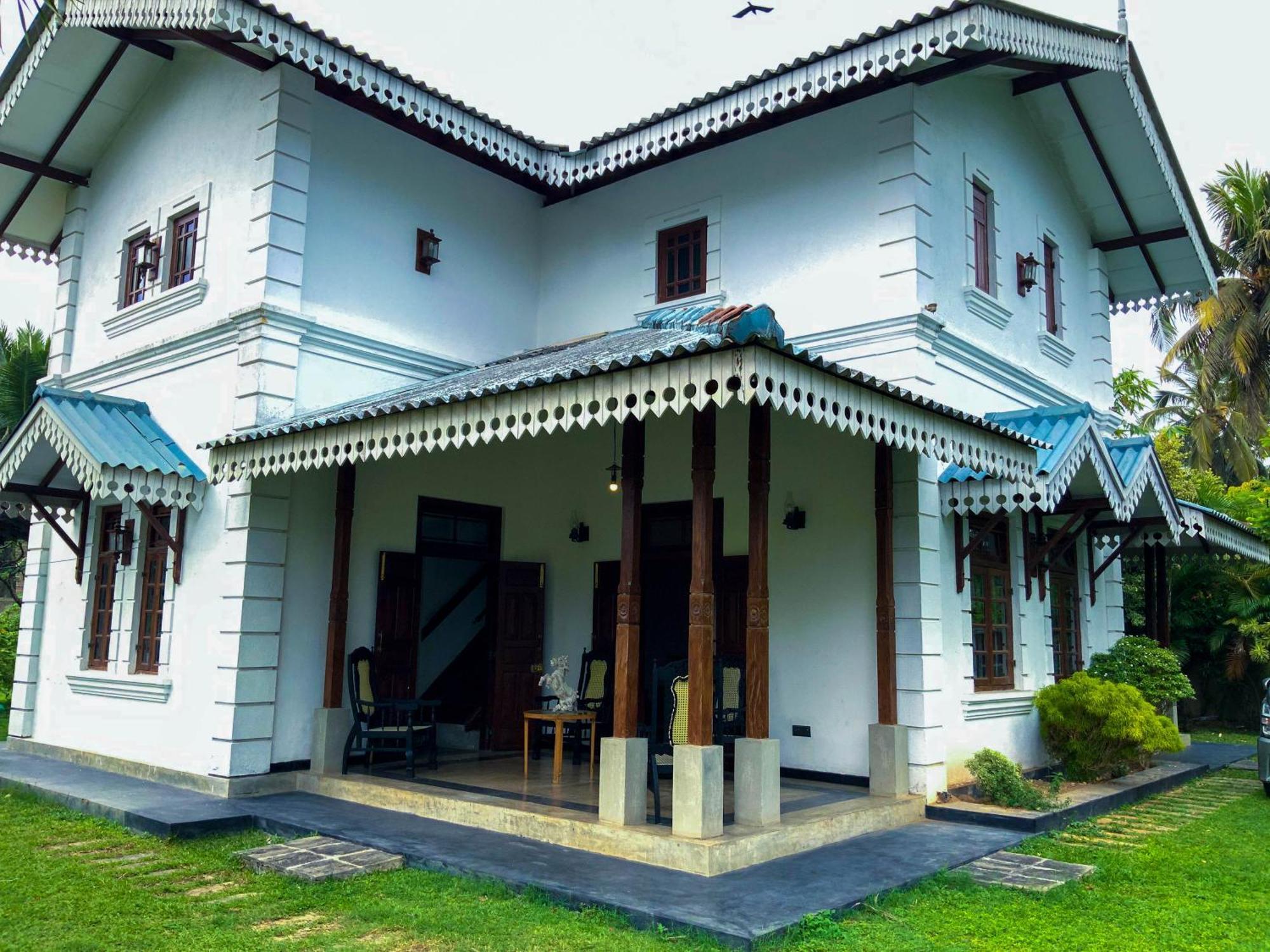 Headman House Antique Villa - A Seaside Royal Stay Ахангама Екстериор снимка