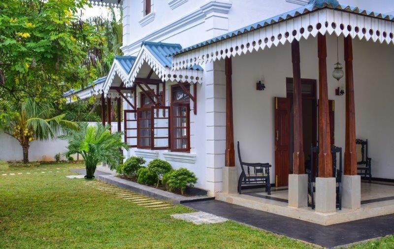 Headman House Antique Villa - A Seaside Royal Stay Ахангама Екстериор снимка