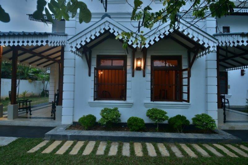Headman House Antique Villa - A Seaside Royal Stay Ахангама Екстериор снимка